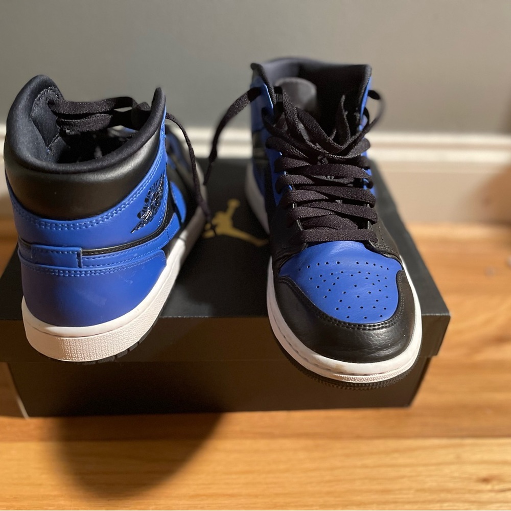 Perfect Condition, Only Worn Twice! Basically Bra… - image 3